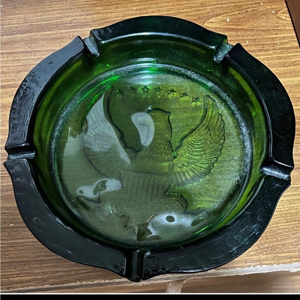 Vintage Green 7 star federal glass ashtray